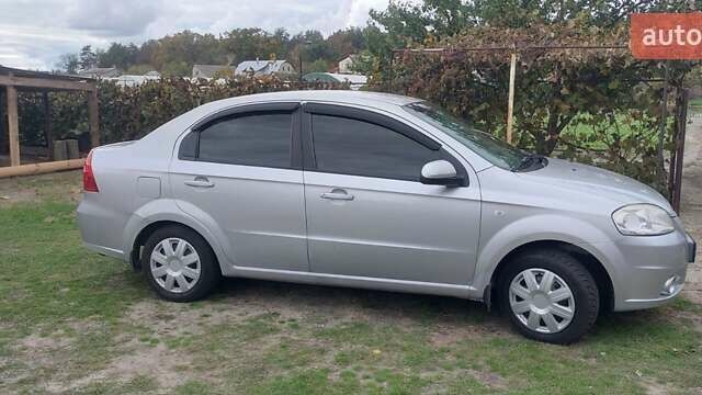Серый Шевроле Авео, объемом двигателя 1.6 л и пробегом 282 тыс. км за 3500 $, фото 7 на Automoto.ua