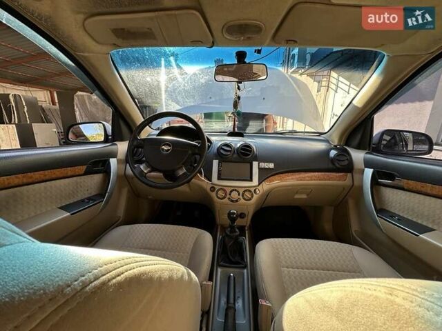 Серый Шевроле Авео, объемом двигателя 1.6 л и пробегом 134 тыс. км за 3000 $, фото 7 на Automoto.ua