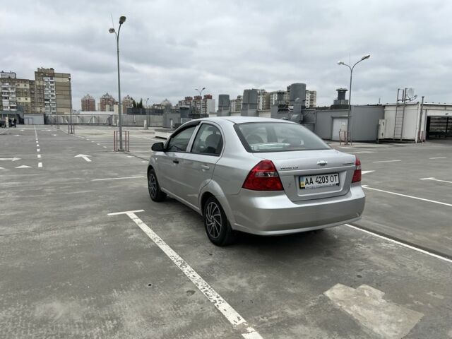 Серый Шевроле Авео, объемом двигателя 1.5 л и пробегом 202 тыс. км за 2950 $, фото 3 на Automoto.ua