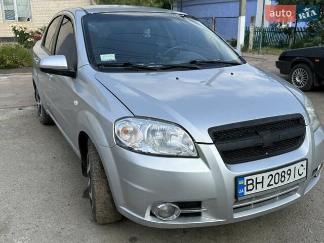 Серый Шевроле Авео, объемом двигателя 1.5 л и пробегом 197 тыс. км за 3800 $, фото 2 на Automoto.ua