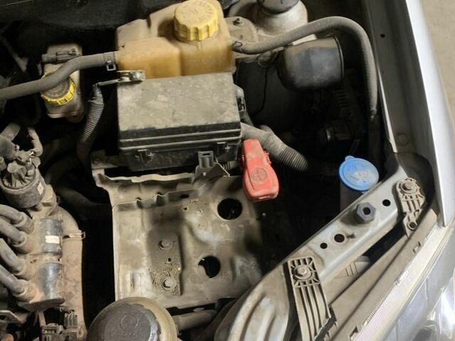 Серый Шевроле Авео, объемом двигателя 1.6 л и пробегом 190 тыс. км за 1600 $, фото 7 на Automoto.ua