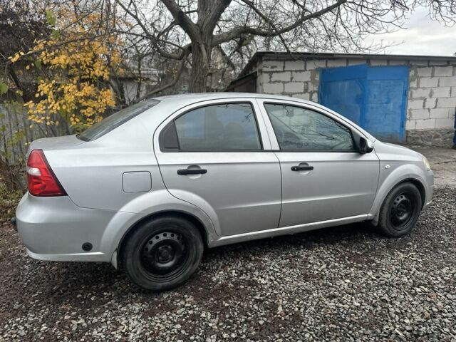 Серый Шевроле Авео, объемом двигателя 1.5 л и пробегом 250 тыс. км за 2450 $, фото 7 на Automoto.ua