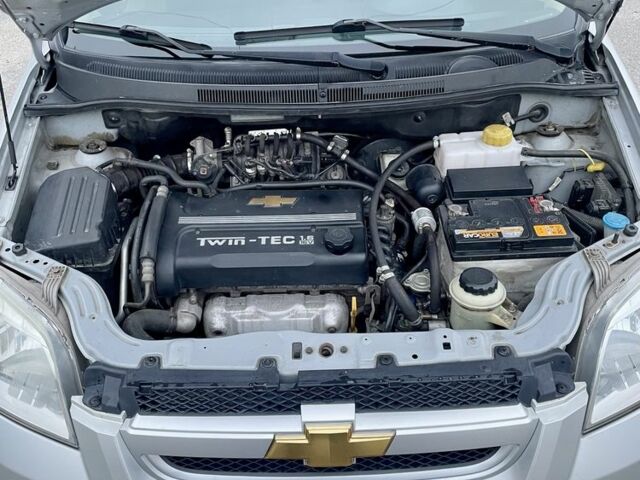 Серый Шевроле Авео, объемом двигателя 1.6 л и пробегом 112 тыс. км за 4500 $, фото 7 на Automoto.ua