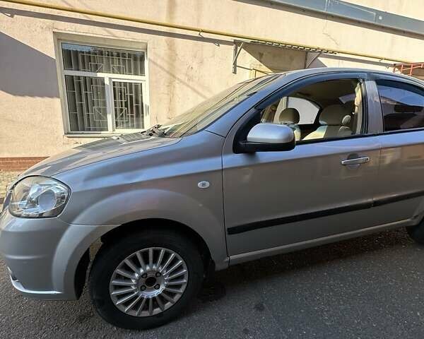 Серый Шевроле Авео, объемом двигателя 1.6 л и пробегом 134 тыс. км за 3000 $, фото 1 на Automoto.ua
