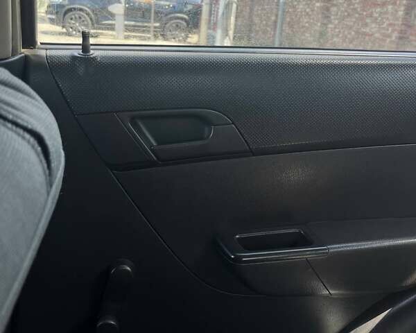 Серый Шевроле Авео, объемом двигателя 1.5 л и пробегом 191 тыс. км за 3300 $, фото 27 на Automoto.ua