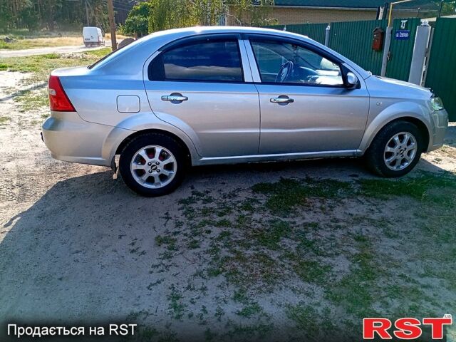 Серый Шевроле Авео, объемом двигателя 1.5 л и пробегом 280 тыс. км за 3800 $, фото 1 на Automoto.ua