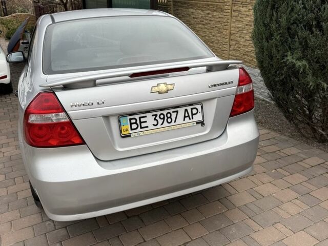 Серый Шевроле Авео, объемом двигателя 1.5 л и пробегом 180 тыс. км за 3900 $, фото 2 на Automoto.ua