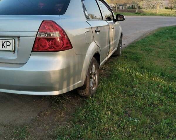 Серый Шевроле Авео, объемом двигателя 1.5 л и пробегом 269 тыс. км за 3950 $, фото 18 на Automoto.ua