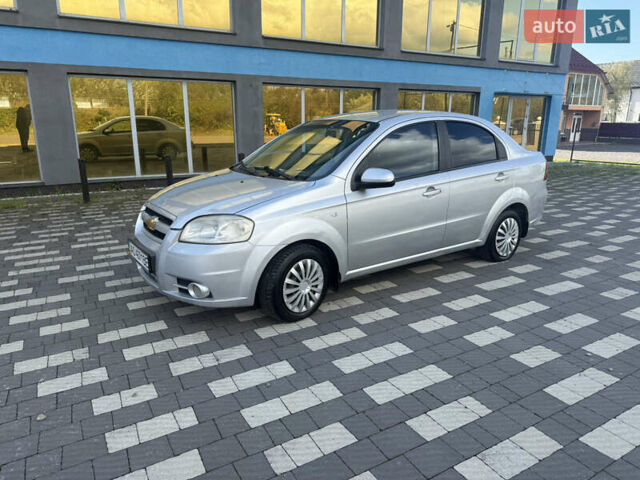 Сірий Шевроле Авео, об'ємом двигуна 1.6 л та пробігом 280 тис. км за 2750 $, фото 1 на Automoto.ua