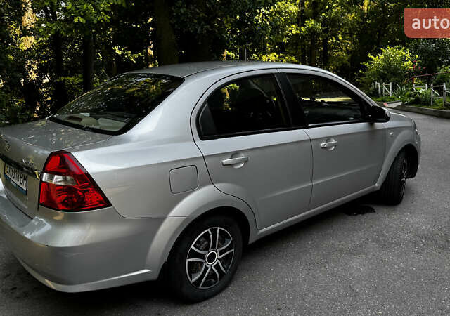 Серый Шевроле Авео, объемом двигателя 1.6 л и пробегом 203 тыс. км за 3700 $, фото 17 на Automoto.ua