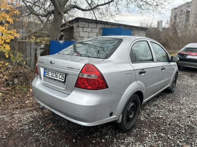 Серый Шевроле Авео, объемом двигателя 1.5 л и пробегом 250 тыс. км за 2450 $, фото 5 на Automoto.ua