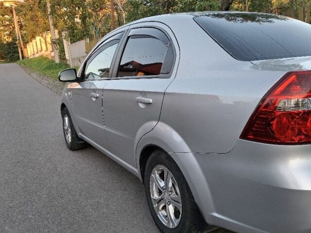 Сірий Шевроле Авео, об'ємом двигуна 1.6 л та пробігом 94 тис. км за 4600 $, фото 1 на Automoto.ua