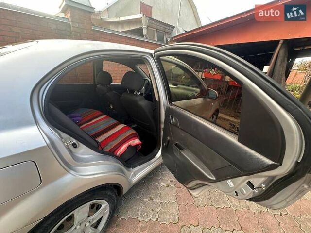 Сірий Шевроле Авео, об'ємом двигуна 1.5 л та пробігом 147 тис. км за 2700 $, фото 13 на Automoto.ua