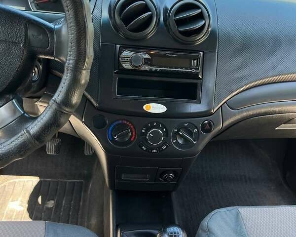 Серый Шевроле Авео, объемом двигателя 1.5 л и пробегом 191 тыс. км за 3300 $, фото 18 на Automoto.ua