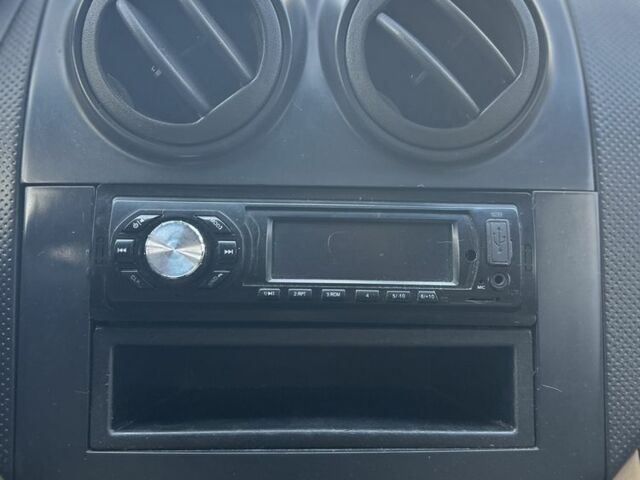 Серый Шевроле Авео, объемом двигателя 1.6 л и пробегом 214 тыс. км за 2700 $, фото 14 на Automoto.ua