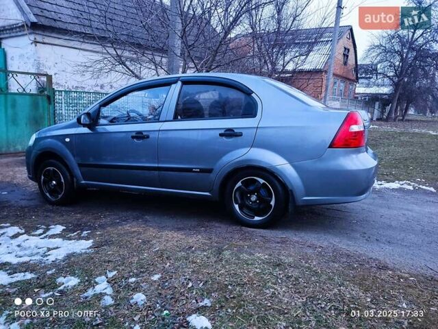 Серый Шевроле Авео, объемом двигателя 1.5 л и пробегом 105 тыс. км за 4000 $, фото 1 на Automoto.ua