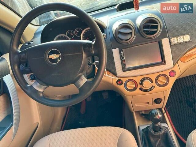 Серый Шевроле Авео, объемом двигателя 1.6 л и пробегом 134 тыс. км за 2900 $, фото 5 на Automoto.ua