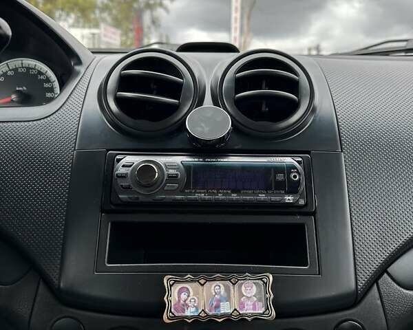 Сірий Шевроле Авео, об'ємом двигуна 1.5 л та пробігом 59 тис. км за 4300 $, фото 18 на Automoto.ua