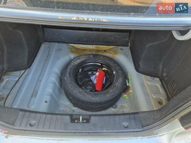 Сірий Шевроле Авео, об'ємом двигуна 1.6 л та пробігом 166 тис. км за 3900 $, фото 10 на Automoto.ua
