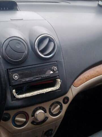 Сірий Шевроле Авео, об'ємом двигуна 1.6 л та пробігом 295 тис. км за 1800 $, фото 13 на Automoto.ua