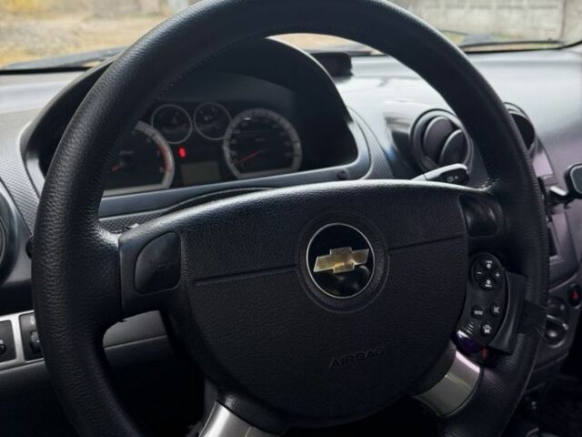 Серый Шевроле Авео, объемом двигателя 1.5 л и пробегом 184 тыс. км за 4200 $, фото 5 на Automoto.ua