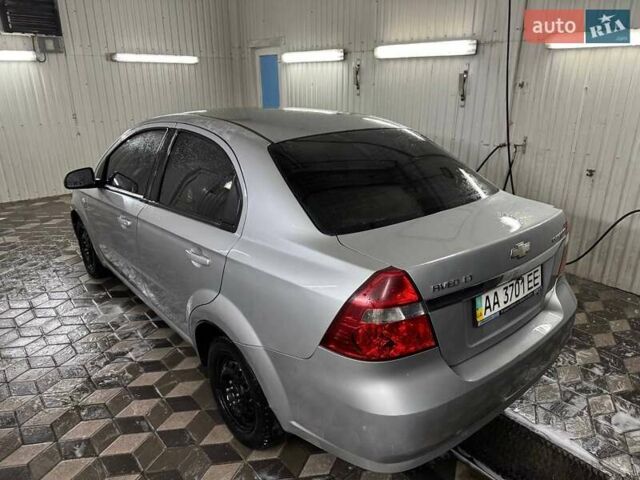 Серый Шевроле Авео, объемом двигателя 1.6 л и пробегом 240 тыс. км за 3100 $, фото 4 на Automoto.ua