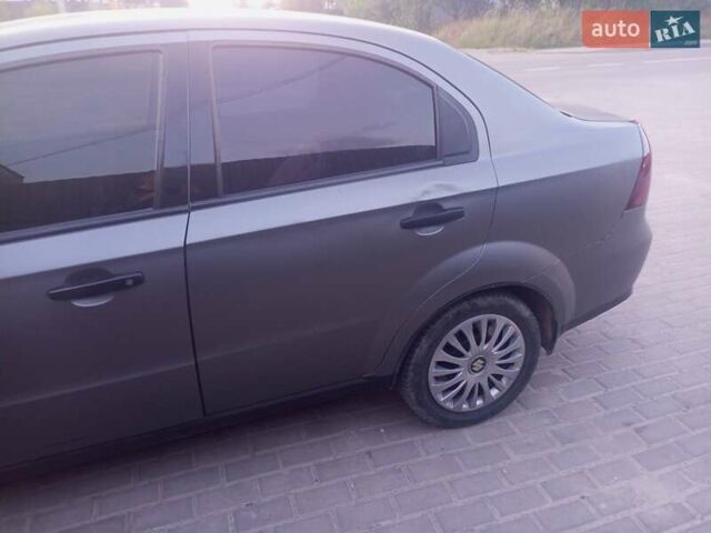 Сірий Шевроле Авео, об'ємом двигуна 1.5 л та пробігом 218 тис. км за 3000 $, фото 25 на Automoto.ua