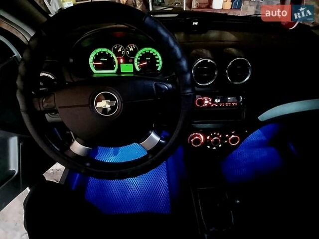 Серый Шевроле Авео, объемом двигателя 1.5 л и пробегом 220 тыс. км за 4100 $, фото 10 на Automoto.ua