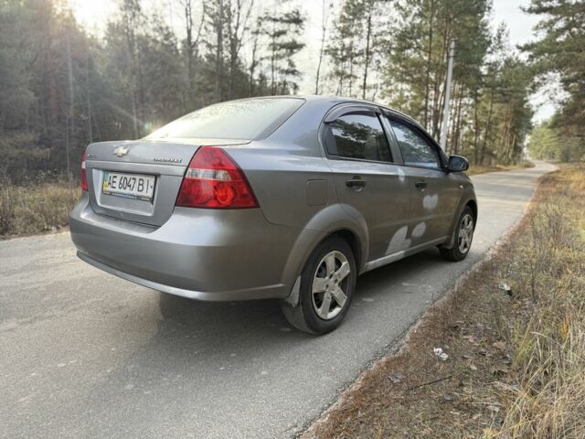 Сірий Шевроле Авео, об'ємом двигуна 1.5 л та пробігом 420 тис. км за 1800 $, фото 4 на Automoto.ua