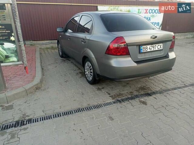 Сірий Шевроле Авео, об'ємом двигуна 1.5 л та пробігом 218 тис. км за 3000 $, фото 7 на Automoto.ua