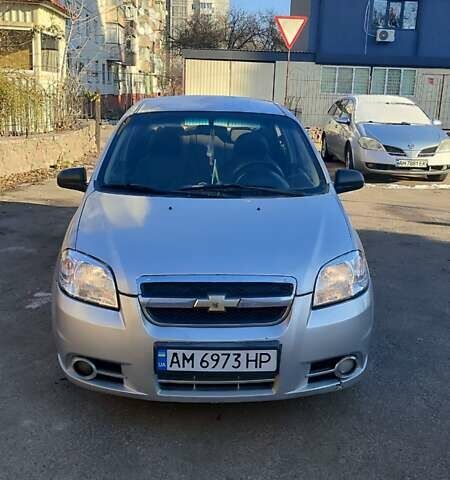 Серый Шевроле Авео, объемом двигателя 1.5 л и пробегом 582 тыс. км за 2700 $, фото 2 на Automoto.ua