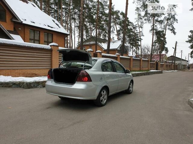 Серый Шевроле Авео, объемом двигателя 1.6 л и пробегом 172 тыс. км за 3900 $, фото 8 на Automoto.ua