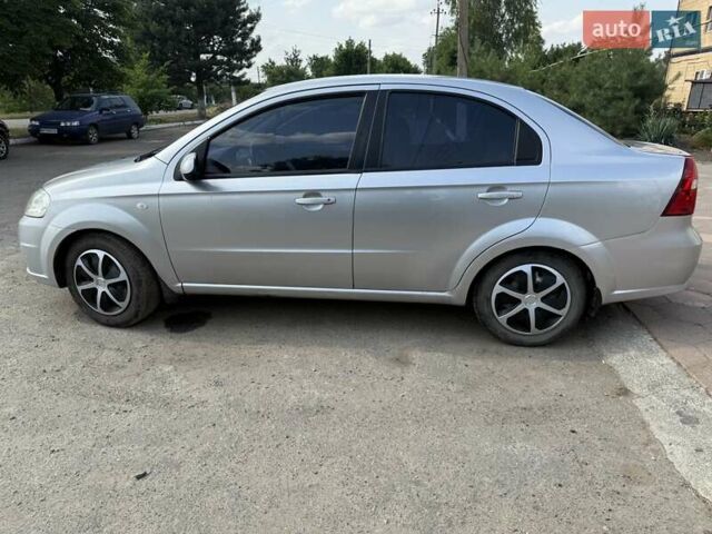 Серый Шевроле Авео, объемом двигателя 1.5 л и пробегом 197 тыс. км за 3800 $, фото 6 на Automoto.ua