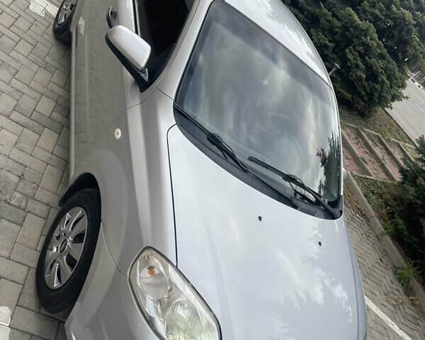 Серый Шевроле Авео, объемом двигателя 1.5 л и пробегом 161 тыс. км за 5300 $, фото 116 на Automoto.ua