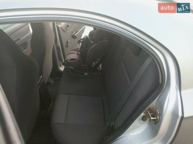 Сірий Шевроле Авео, об'ємом двигуна 1.5 л та пробігом 218 тис. км за 3000 $, фото 1 на Automoto.ua