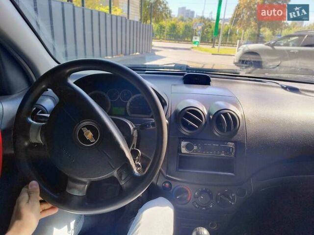 Серый Шевроле Авео, объемом двигателя 1.5 л и пробегом 543 тыс. км за 2681 $, фото 2 на Automoto.ua