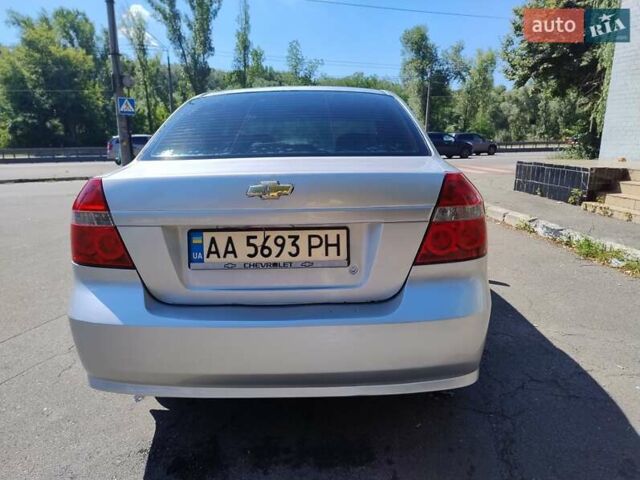 Серый Шевроле Авео, объемом двигателя 1.5 л и пробегом 543 тыс. км за 3300 $, фото 1 на Automoto.ua