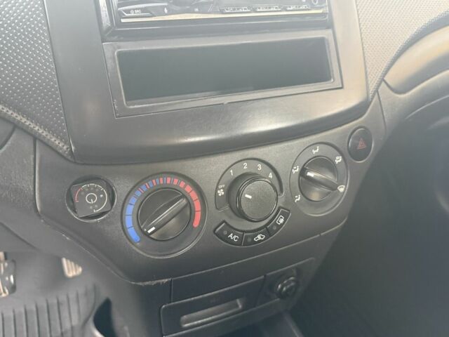 Сірий Шевроле Авео, об'ємом двигуна 1.5 л та пробігом 215 тис. км за 3850 $, фото 7 на Automoto.ua