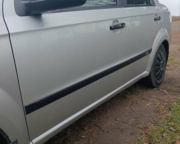 Сірий Шевроле Авео, об'ємом двигуна 1.6 л та пробігом 240 тис. км за 4000 $, фото 25 на Automoto.ua