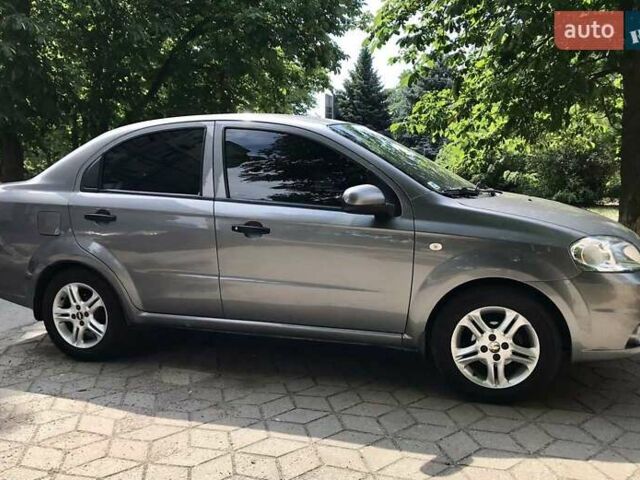Сірий Шевроле Авео, об'ємом двигуна 1.5 л та пробігом 168 тис. км за 5000 $, фото 5 на Automoto.ua