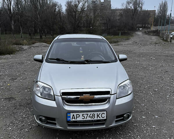 Серый Шевроле Авео, объемом двигателя 1.5 л и пробегом 257 тыс. км за 3500 $, фото 1 на Automoto.ua