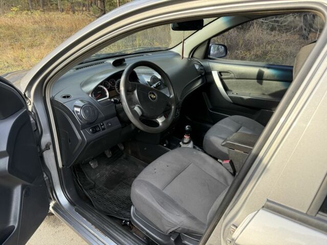 Сірий Шевроле Авео, об'ємом двигуна 1.5 л та пробігом 420 тис. км за 1800 $, фото 8 на Automoto.ua