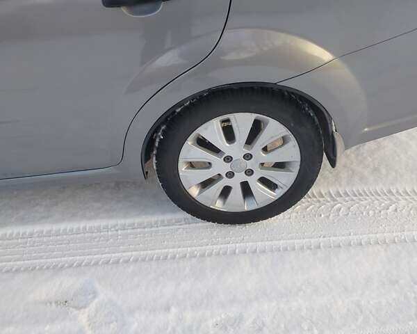 Серый Шевроле Авео, объемом двигателя 1.5 л и пробегом 220 тыс. км за 3300 $, фото 11 на Automoto.ua