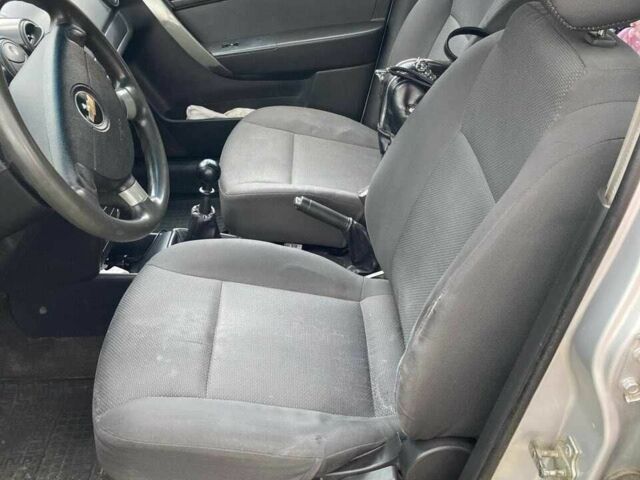 Сірий Шевроле Авео, об'ємом двигуна 1.5 л та пробігом 210 тис. км за 3800 $, фото 5 на Automoto.ua