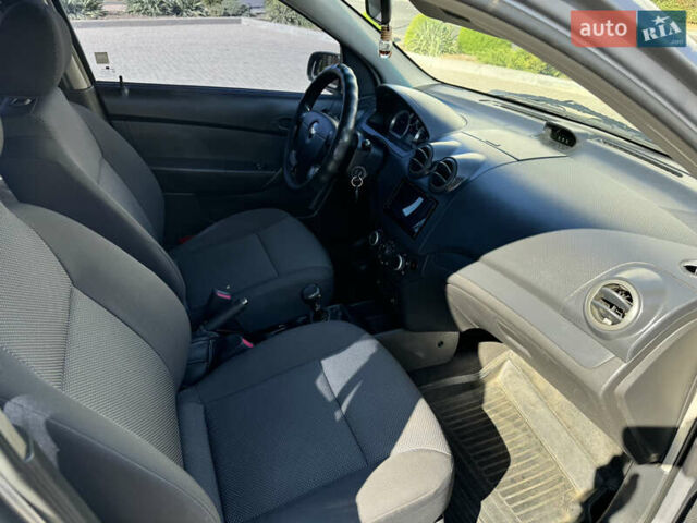 Сірий Шевроле Авео, об'ємом двигуна 1.5 л та пробігом 165 тис. км за 4800 $, фото 10 на Automoto.ua