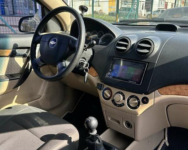Серый Шевроле Авео, объемом двигателя 1.6 л и пробегом 179 тыс. км за 3600 $, фото 30 на Automoto.ua