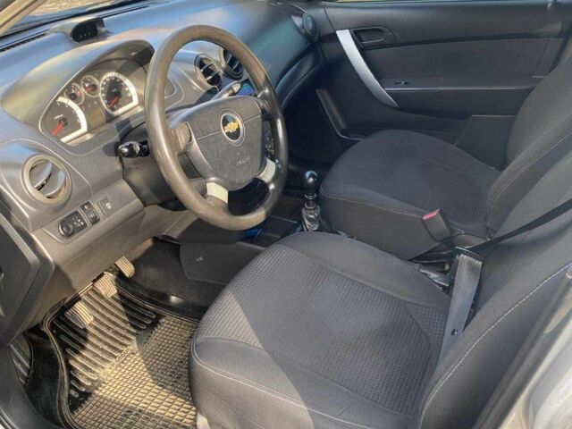 Сірий Шевроле Авео, об'ємом двигуна 1.5 л та пробігом 251 тис. км за 3000 $, фото 2 на Automoto.ua
