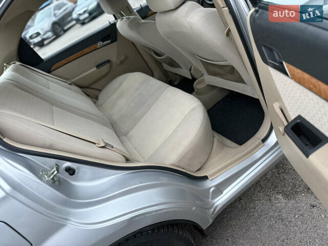 Сірий Шевроле Авео, об'ємом двигуна 1.6 л та пробігом 177 тис. км за 2999 $, фото 16 на Automoto.ua
