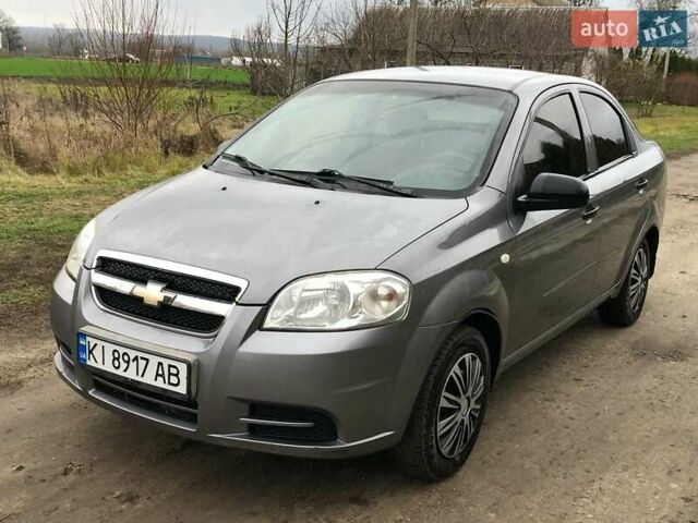 Серый Шевроле Авео, объемом двигателя 1.5 л и пробегом 350 тыс. км за 3199 $, фото 1 на Automoto.ua