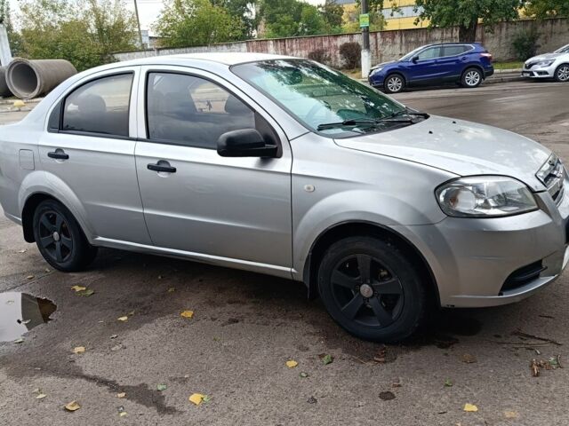 Сірий Шевроле Авео, об'ємом двигуна 1.5 л та пробігом 284 тис. км за 2000 $, фото 2 на Automoto.ua